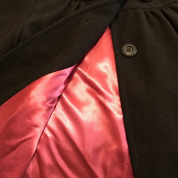 Short Sleeve Jacket - Picture 3 of 3